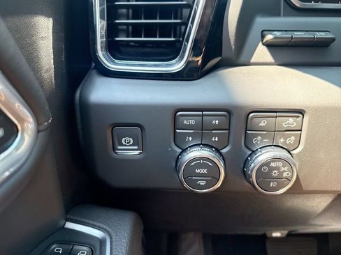New 2026 GMC Sierra 2500 Denali w/ Denali Reserve Package AWD/4WD image 18