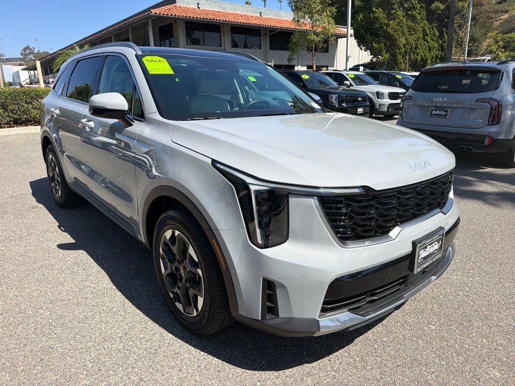 Certified 2026 Kia Sorento S w/ S Panoramic Sunroof Package FWD image 11