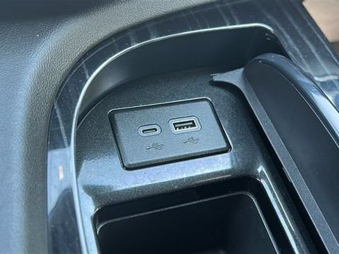Certified 2024 Cadillac Escalade Sport AWD/4WD image 34