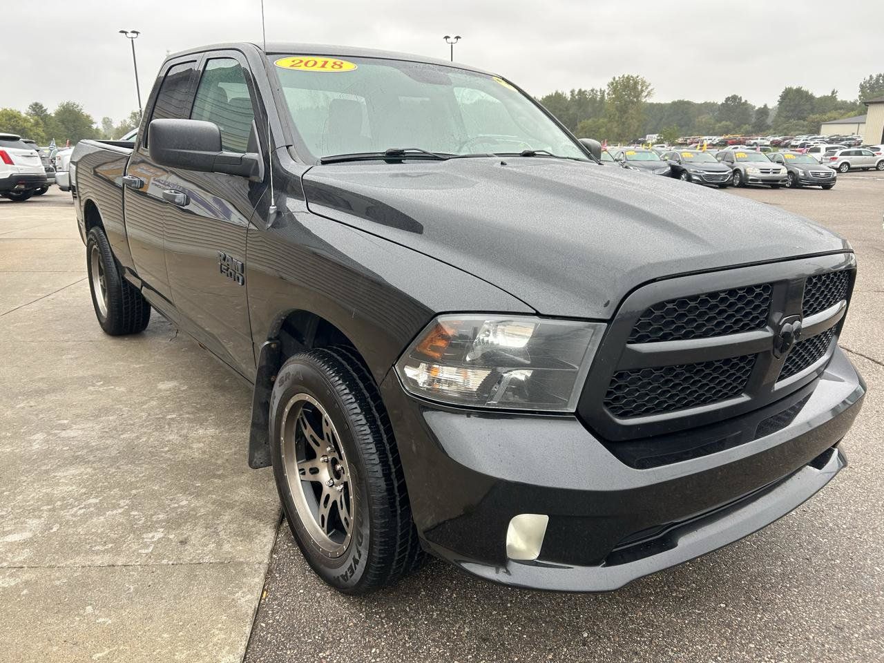 Used 2018 RAM 1500 Express w/ Express Value Package AWD/4WD image 3