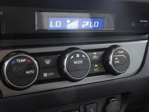 Used 2023 Toyota Tacoma TRD Sport AWD/4WD image 32