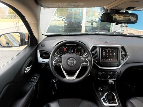 Used 2016 Jeep Cherokee Trailhawk image 44