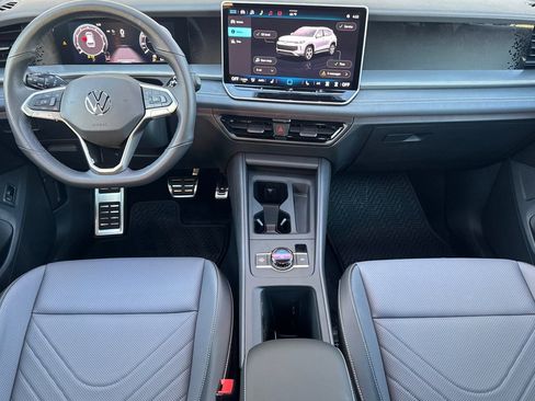 New 2026 Volkswagen Tiguan SE R-Line image 13