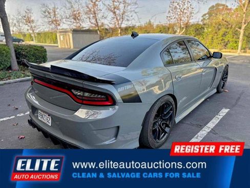 Used 2017 Dodge Charger R/T image 7