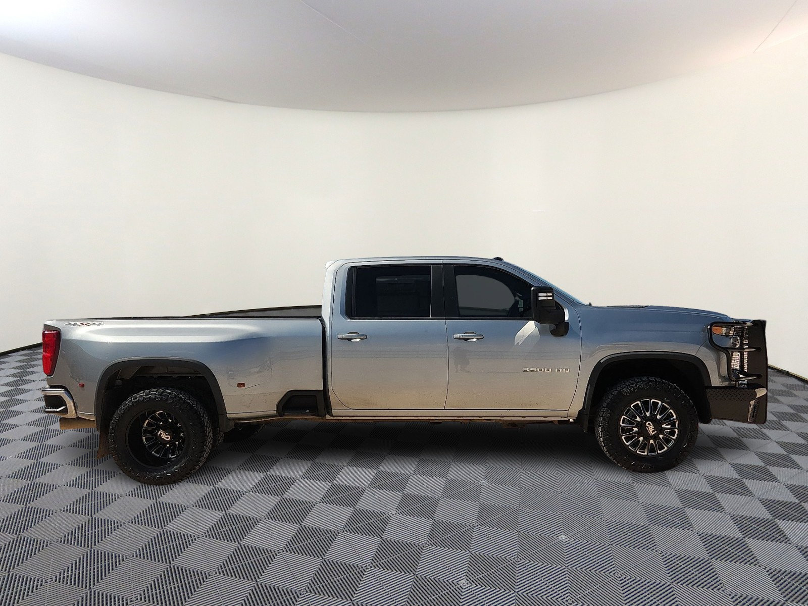 Used 2025 Chevrolet Silverado 3500 LT AWD/4WD image 5