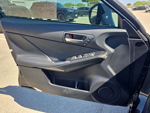 Used 2025 Lexus IS 500 image 26