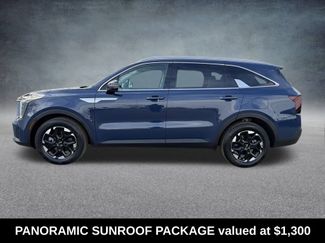 Used 2025 Kia Sorento S w/ Panoramic Sunroof Package video 2