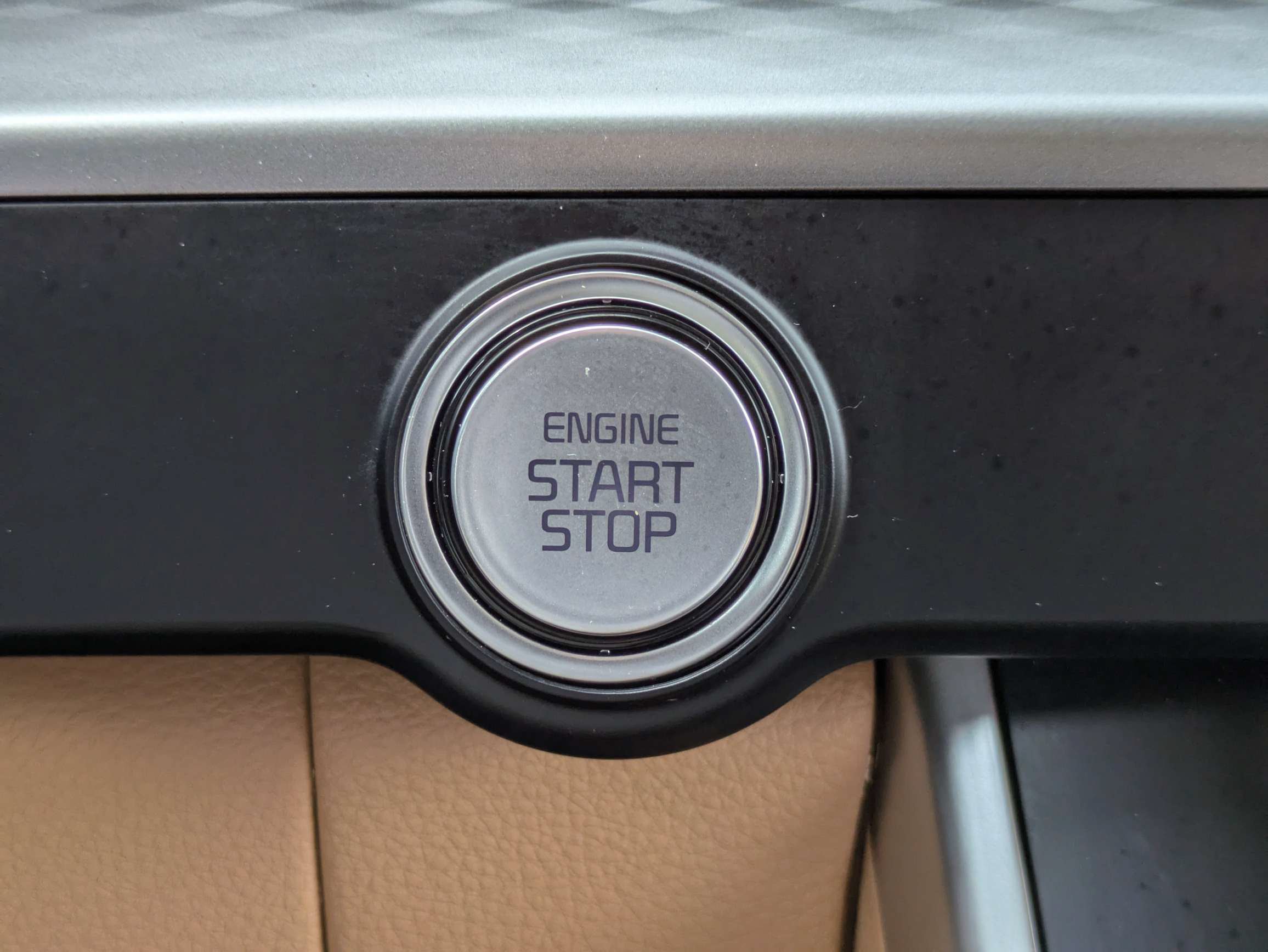Certified 2024 Kia Carnival LX FWD image 29