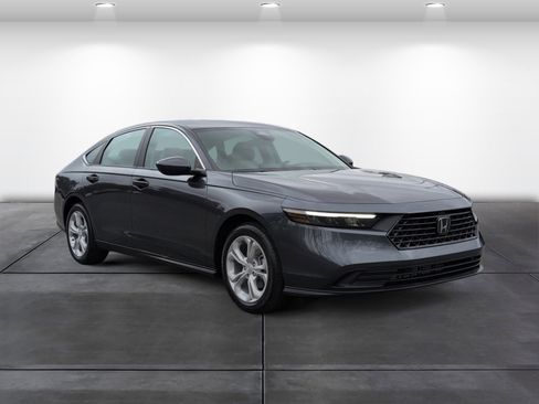 New 2025 Honda Accord LX image 2