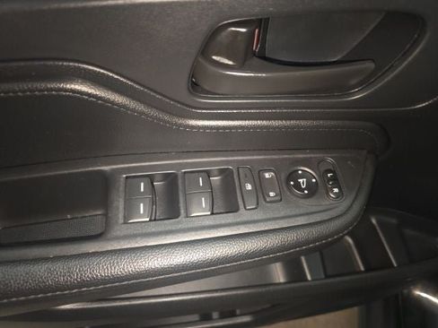 Used 2024 Honda Odyssey EX-L image 16