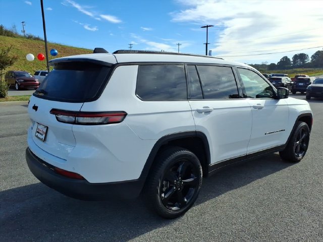 Used 2024 Jeep Grand Cherokee L Laredo AWD/4WD image 6