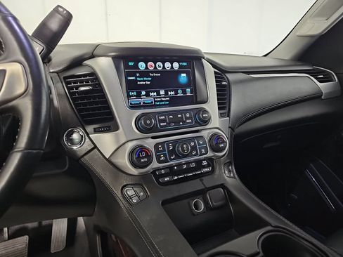 Used 2019 GMC Yukon SLT w/ Premium Edition AWD/4WD image 19