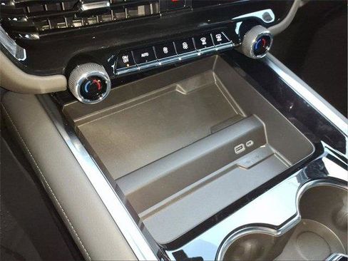 New 2026 Chevrolet Tahoe LS image 23