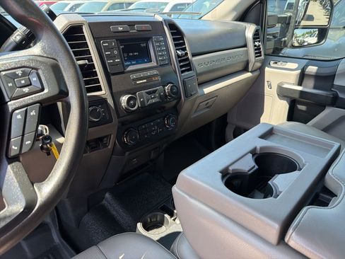Used 2019 Ford F250 XL w/ Power Equipment Group AWD/4WD image 34