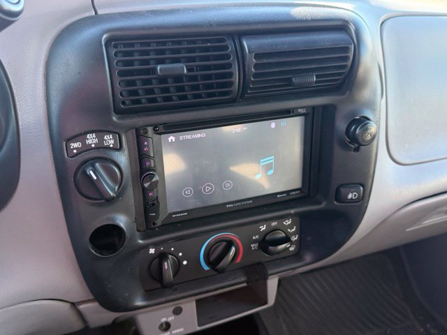 Used 2000 Ford Ranger XL AWD/4WD image 3
