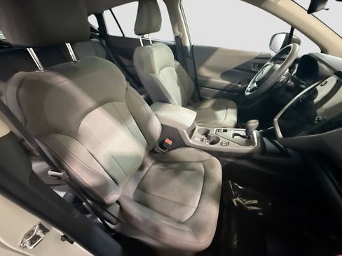 Used 2024 Subaru Crosstrek 2.0i Premium image 19