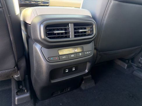 New 2026 Honda Pilot Touring image 38