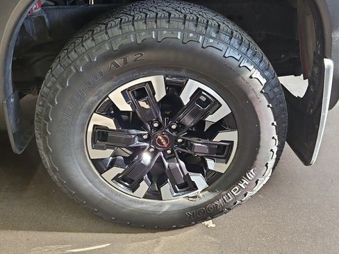 Used 2023 Nissan Frontier PRO-4X w/ Pro Convenience Package AWD/4WD image 22