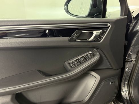 Certified 2026 Porsche Macan S AWD/4WD image 26