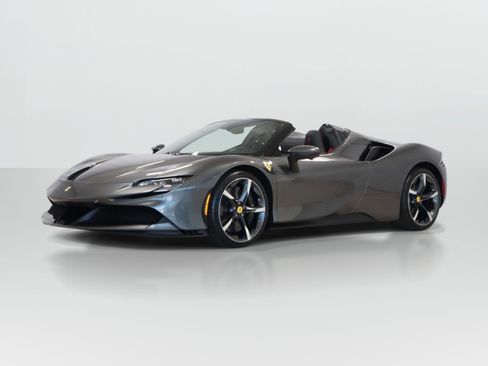 Certified 2025 Ferrari SF90 Spider AWD/4WD image 2