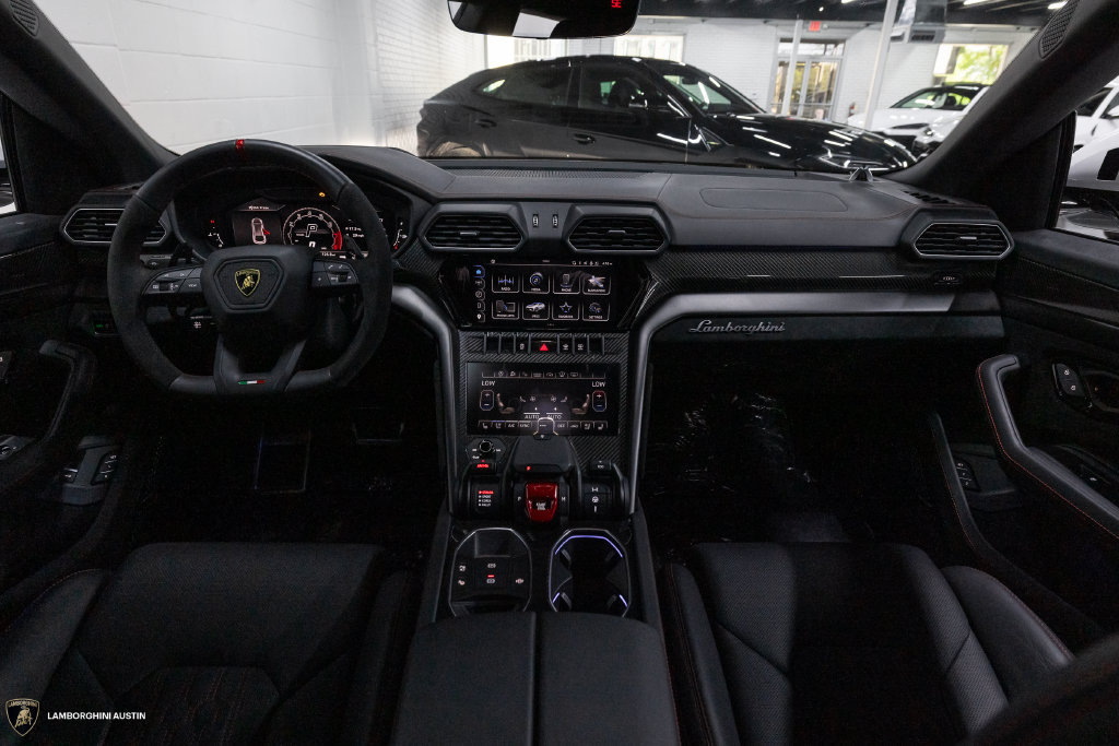 Used 2024 Lamborghini Urus Performante AWD/4WD image 51