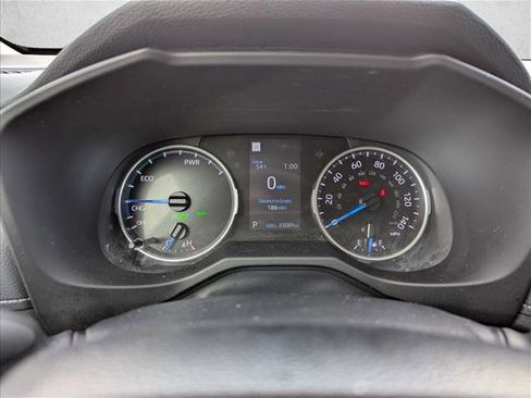 Used 2021 Toyota RAV4 XLE Premium image 16