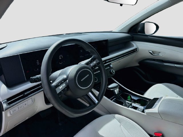 Certified 2025 Hyundai Tucson SEL FWD image 9