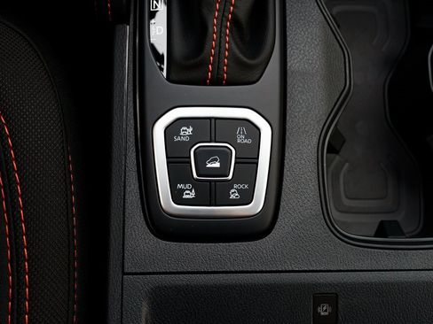 New 2026 Nissan Frontier PRO-4X w/ Pro-4x Convenience Package image 18