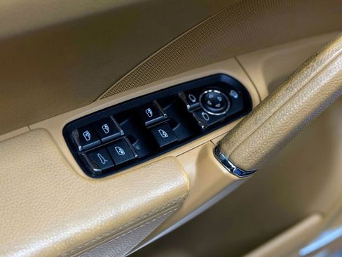 Used 2017 Porsche Cayenne S image 13