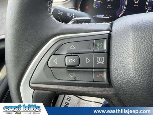 Certified 2024 Jeep Grand Cherokee Limited AWD/4WD image 28