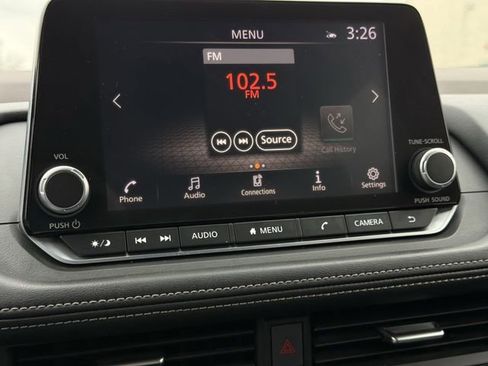 Used 2023 Nissan Rogue SV image 13