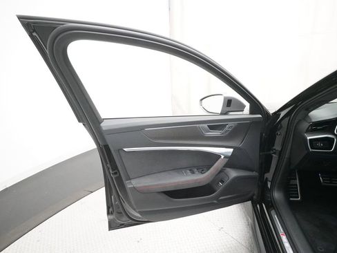 Used 2025 Audi RS 6 performance image 16