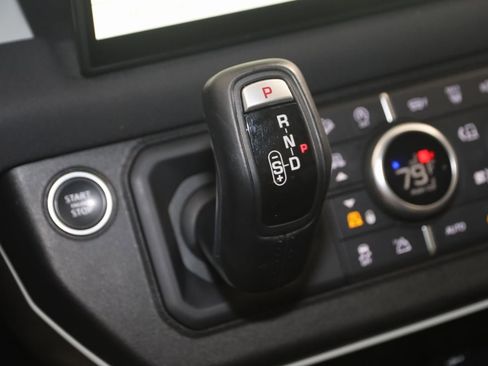 Used 2022 Land Rover Defender 110 SE image 7
