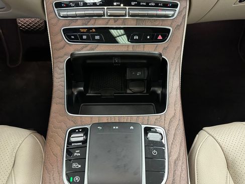 Used 2023 Mercedes-Benz E 350 4MATIC Sedan image 19