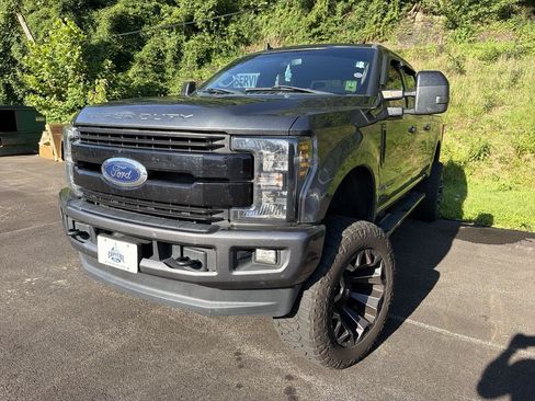 Used 2019 Ford F250 Lariat AWD/4WD image 3
