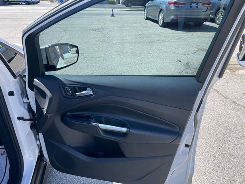 Used 2017 Ford C-MAX SE w/ Cold Weather Package image 19