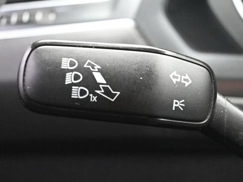 Used 2020 Volkswagen Tiguan SE FWD image 26
