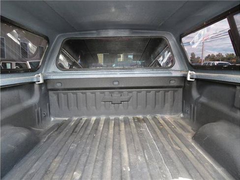Used 2015 Chevrolet Silverado 2500 LT AWD/4WD image 3