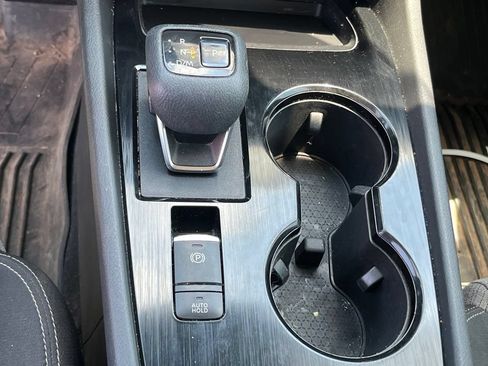 Used 2021 Nissan Rogue S AWD/4WD image 18