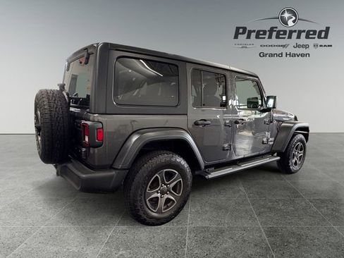 Used 2018 Jeep Wrangler Unlimited Sport S AWD/4WD image 21