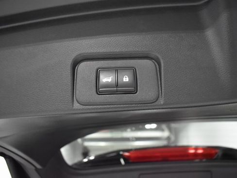 Certified 2025 Nissan Rogue SL w/ Tech Package image 37