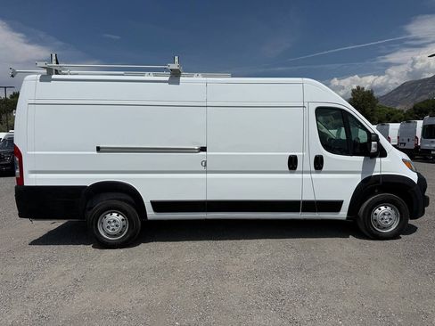 Used 2023 RAM ProMaster 3500 w/ Convenience Group FWD image 2