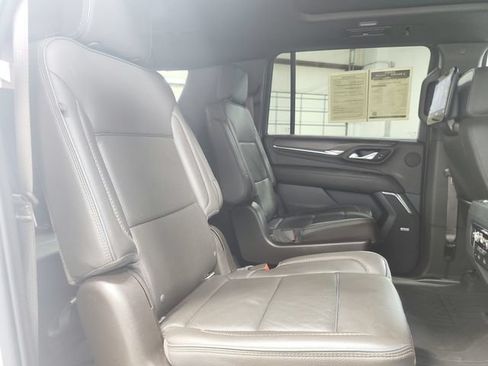 Used 2021 GMC Yukon XL Denali w/ Advanced Technology Package AWD/4WD image 54