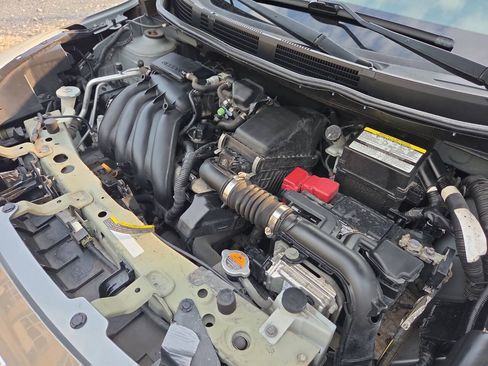 Used 2013 Nissan Versa FWD image 14