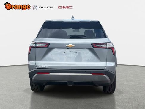 Used 2026 Chevrolet Equinox LT FWD image 4