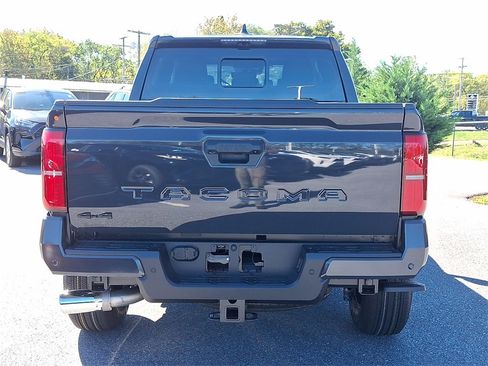 New 2025 Toyota Tacoma TRD Sport image 6