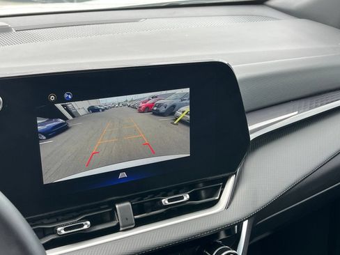 Used 2025 Chevrolet Equinox LT FWD image 23