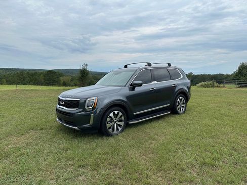 Used 2022 Kia Telluride S image 1