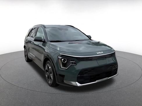 Used 2024 Kia Niro Wind FWD image 3