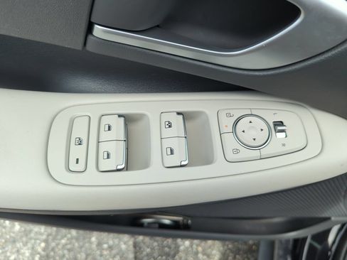 Used 2025 Hyundai Sonata SE FWD image 30